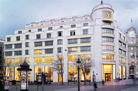 louis vuitton facade champs elysee|paris Louis Vuitton outlet.